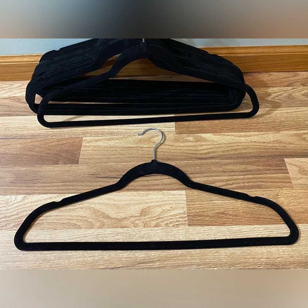 Black Velvet Hangers Set 15